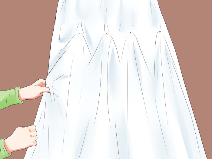 How do you bustle a wedding dress