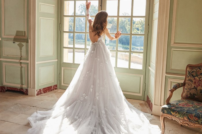 Sweep train wedding dress