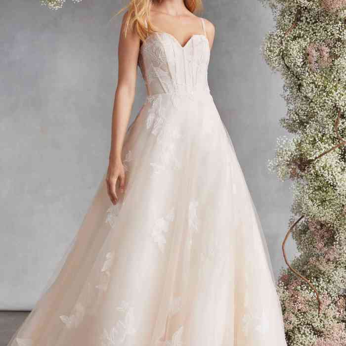 Kelly faetanini wedding dresses